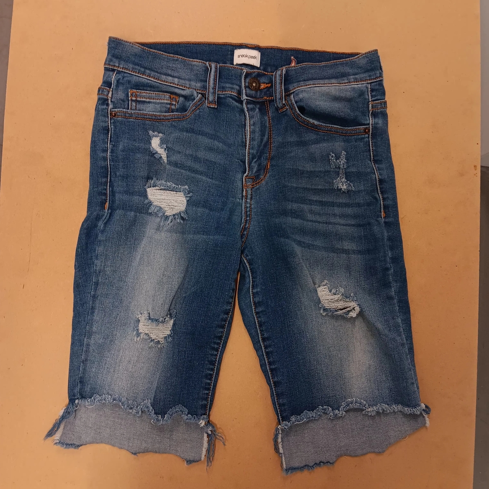 Women's Sneak Peek Distressed denim capri shorts